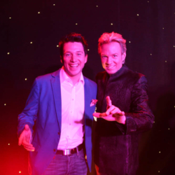 Der Illusionist Peter Marvey und Magic Martin